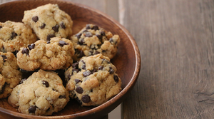 CHOCOLATE CHIP PORK CRACKLING COOKIES